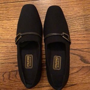 Women’s black Munro shoes, size 6w
